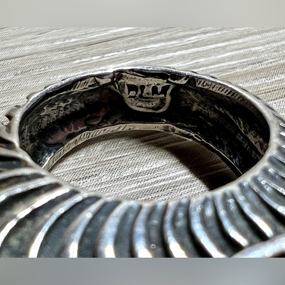 Vintage Designer Dian Malouf Sterling Silver Ribbed Tall Dome Ring, Size 5.5 - Picture 8 of 12